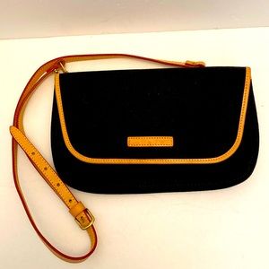 Dooney & Bourke Cabriolet Black Canvas Crossbody Clutch Leather Handbag Bag